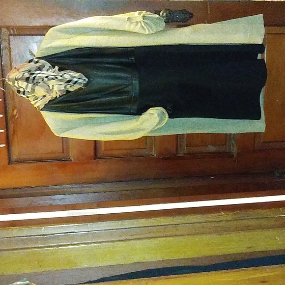 Trina Turk Black Sleeveless Leather Poly Blend Dress - Picture 8 of 9